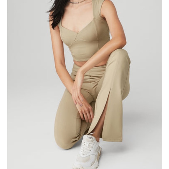 Alo yoga airbrush 7/8 split leggings in California sand - Picture 4 of 6